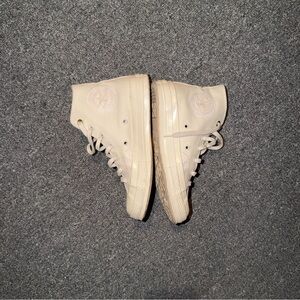 Converse Chuck Taylor- Cream